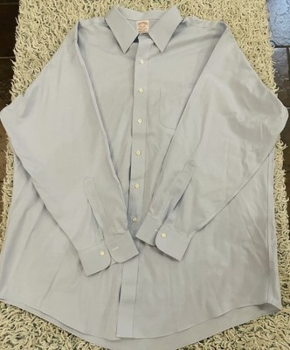 Brooks Brothers Shirt Mens 17.5 -34 Light Blue Milano Non-Iron Supima Cotton